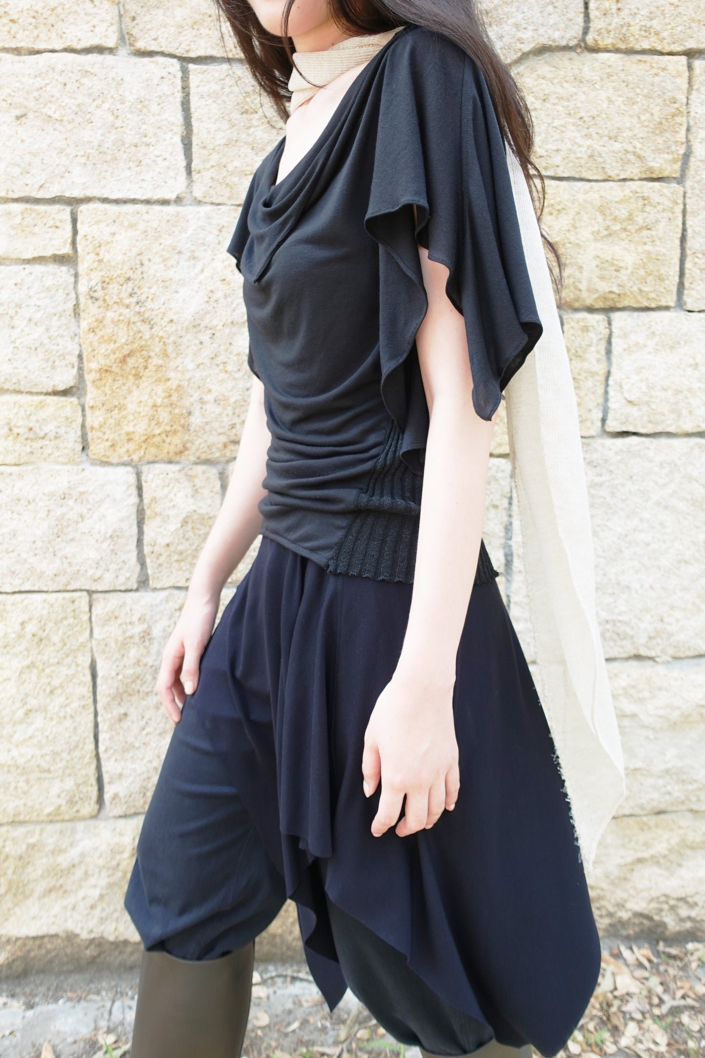 RIB 005 'Dancing Sleeves Back knit Jersey Top'