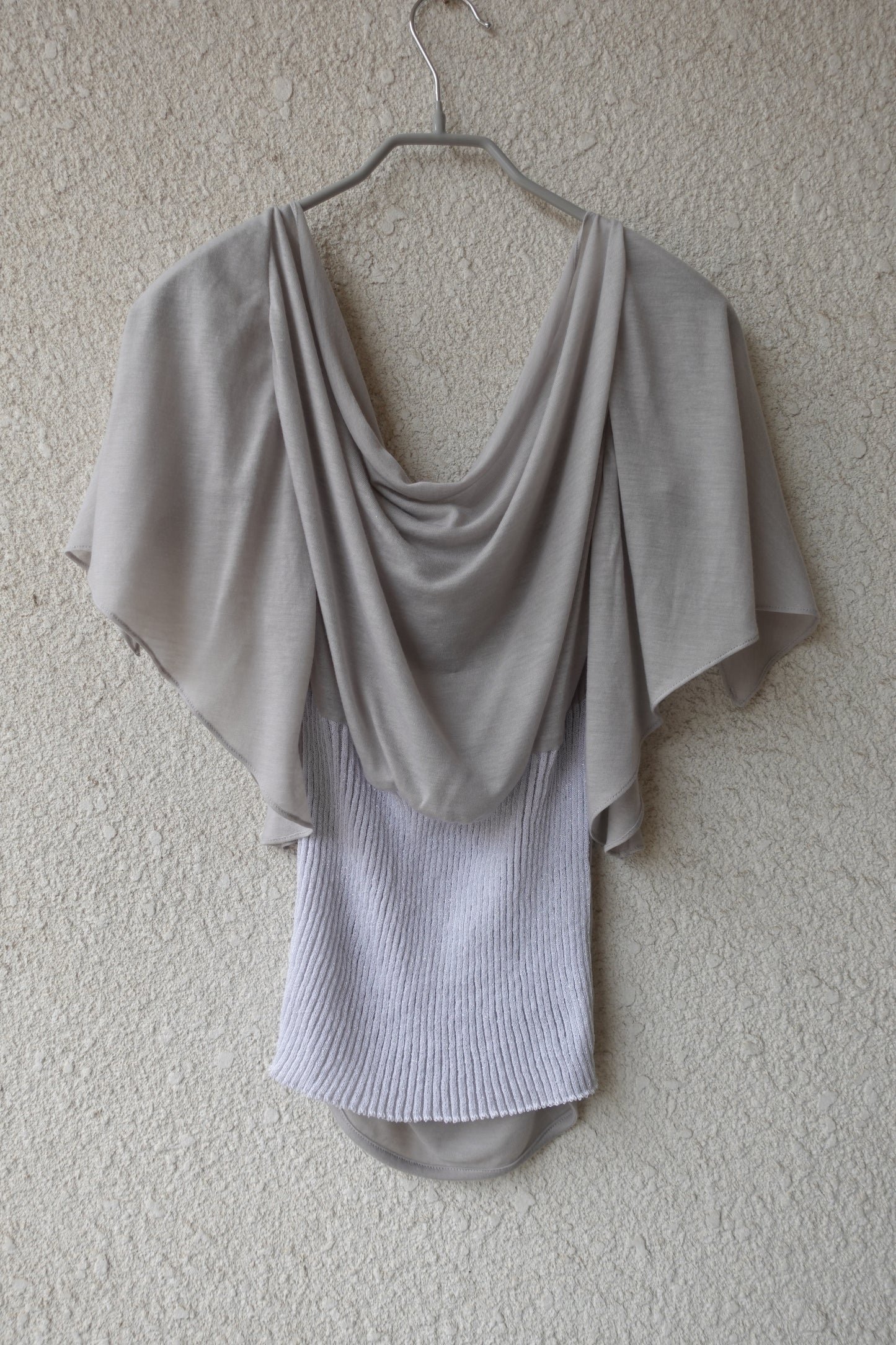 RIB 005 'Dancing Sleeves Back knit Jersey Top'